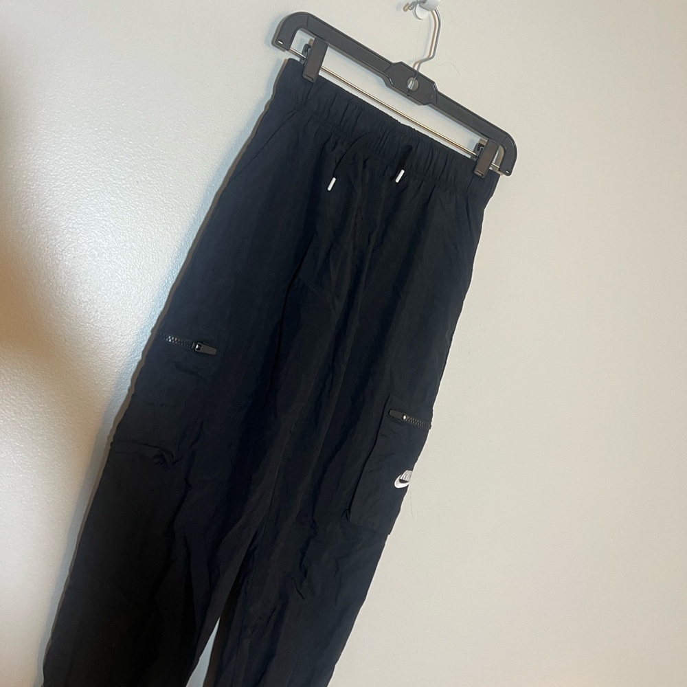 Nike Black Kids Nylon Cargo Joggers Pants Youth Medium Boys Girls - Picture 5 of 8